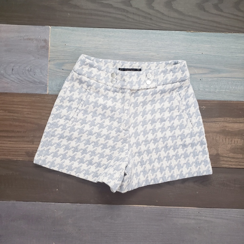 Zara shorts Small cotton shorts made in Spain